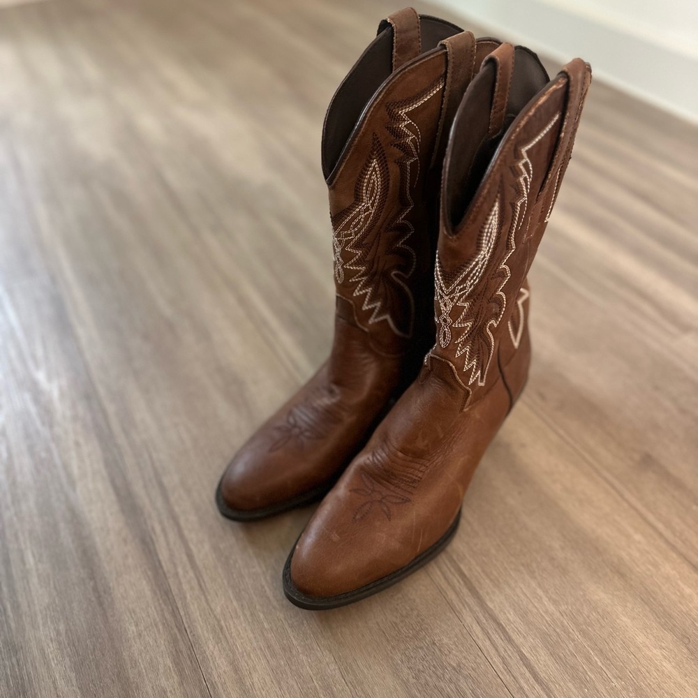 Women's Brown Embroidered Western Ankle Booties